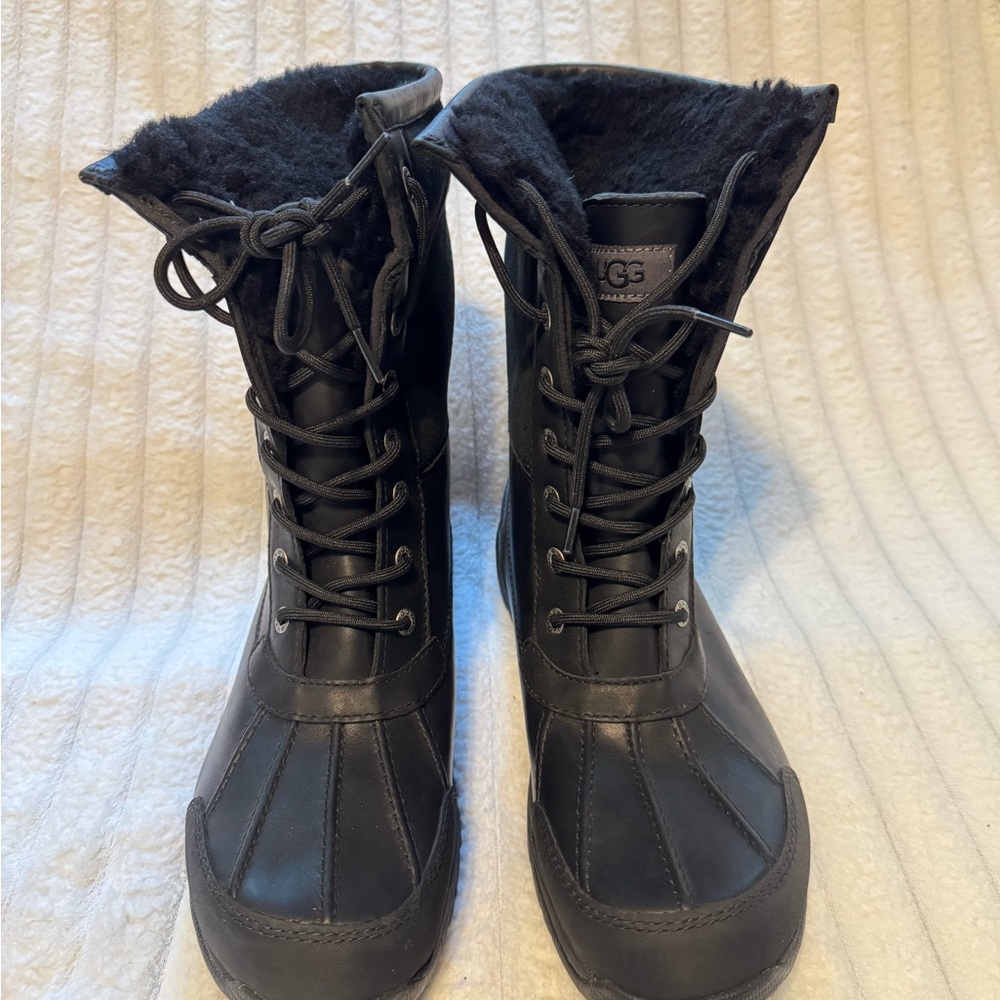 Men’s NEW UGG Black Lace-Up Winter Boots